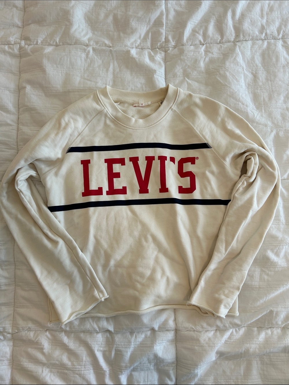 Levi’s Logo Sweatshirt – Women’s Small – Cream Graphic Pullover